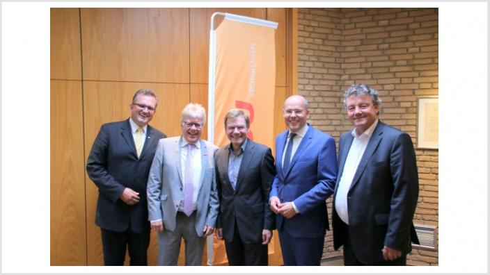 Norbert Theihs, Udo Hansen, Dr. Johann Wadephul, Peter Beyer und Thomas Stritzl